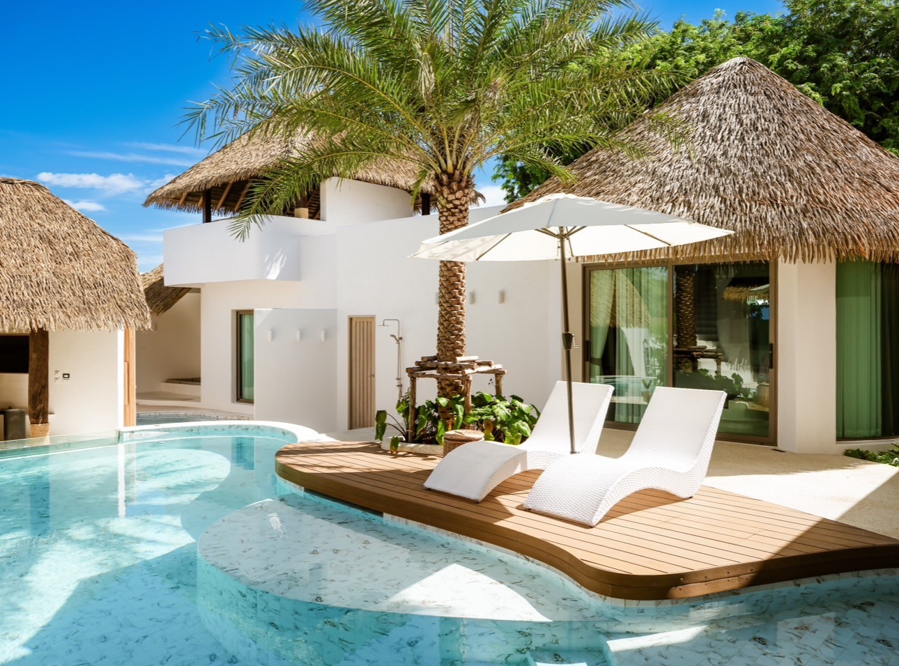 PRIVATE VILLAS | YACHT CHARTER | EXCLUSIVE TOURS